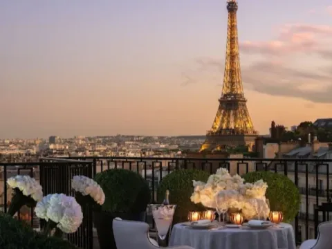 Four Seasons Hotel George V Paris