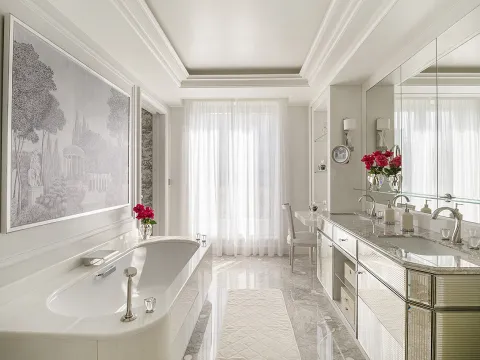 Four Seasons Hotel George V Paris